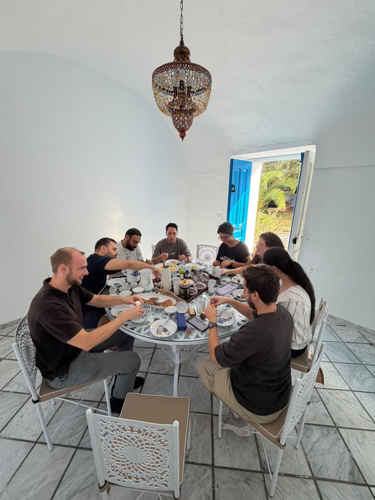 Petit-déjeuner partagé et communauté à Dar Fenina à Hammamet